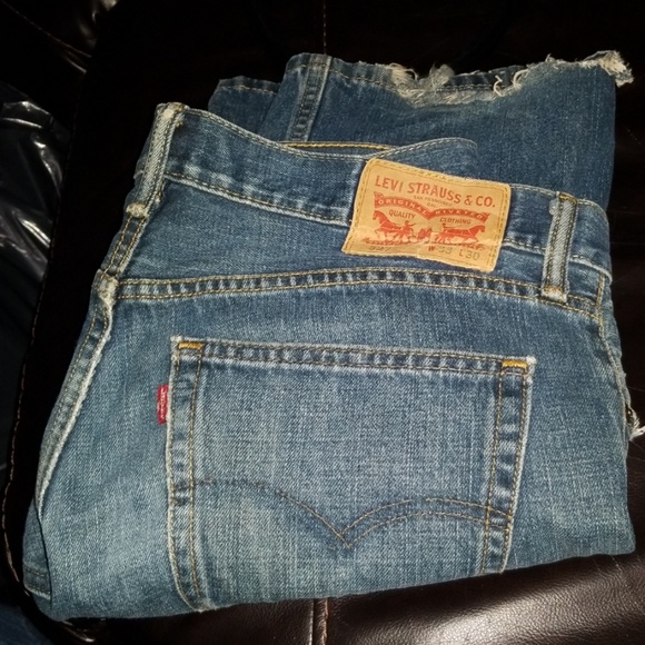 Levi's Other - Levi 33x30 jeans